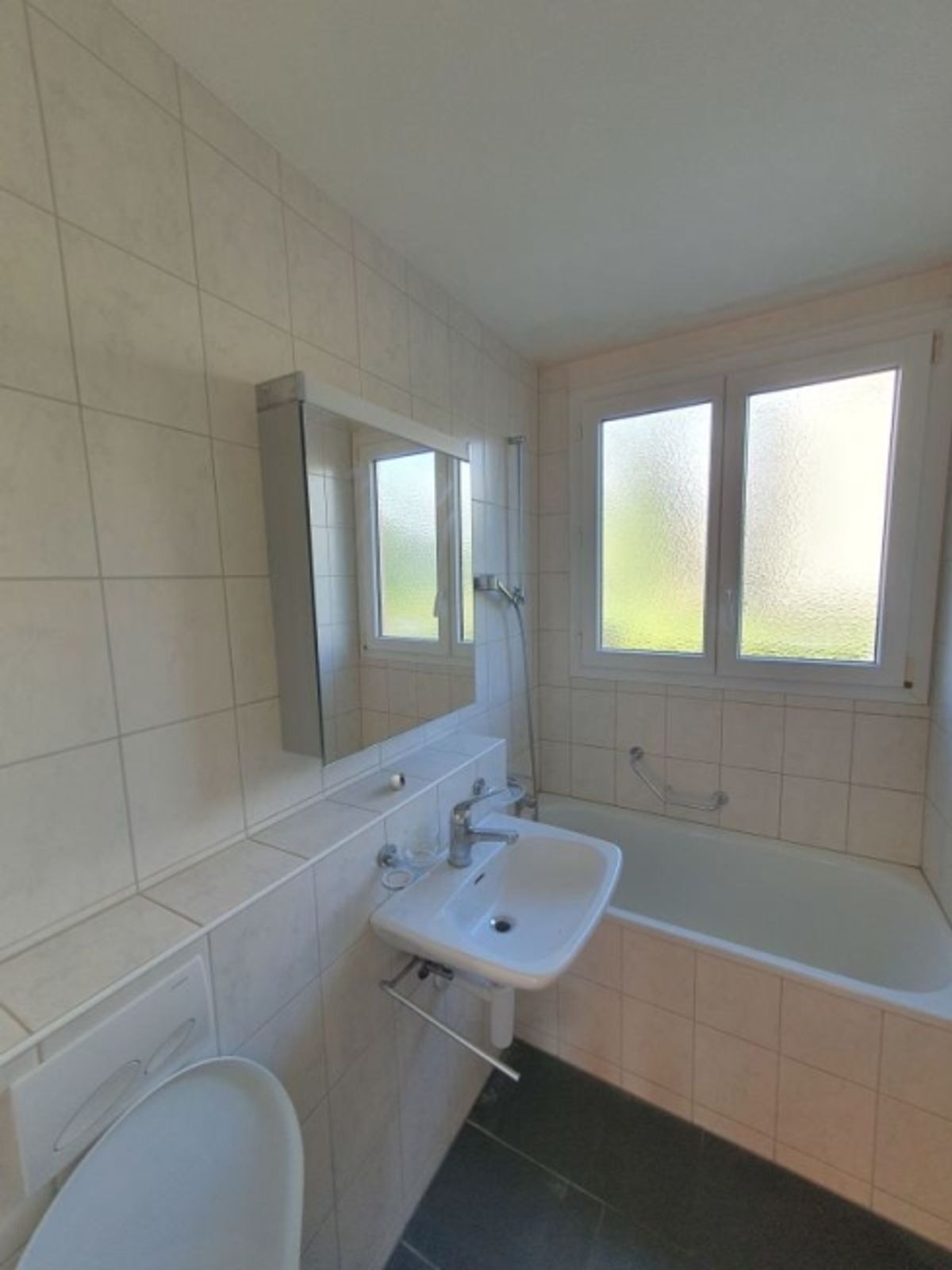 schöne 2.5-zimmer Wohnung im Hochparterre - 8