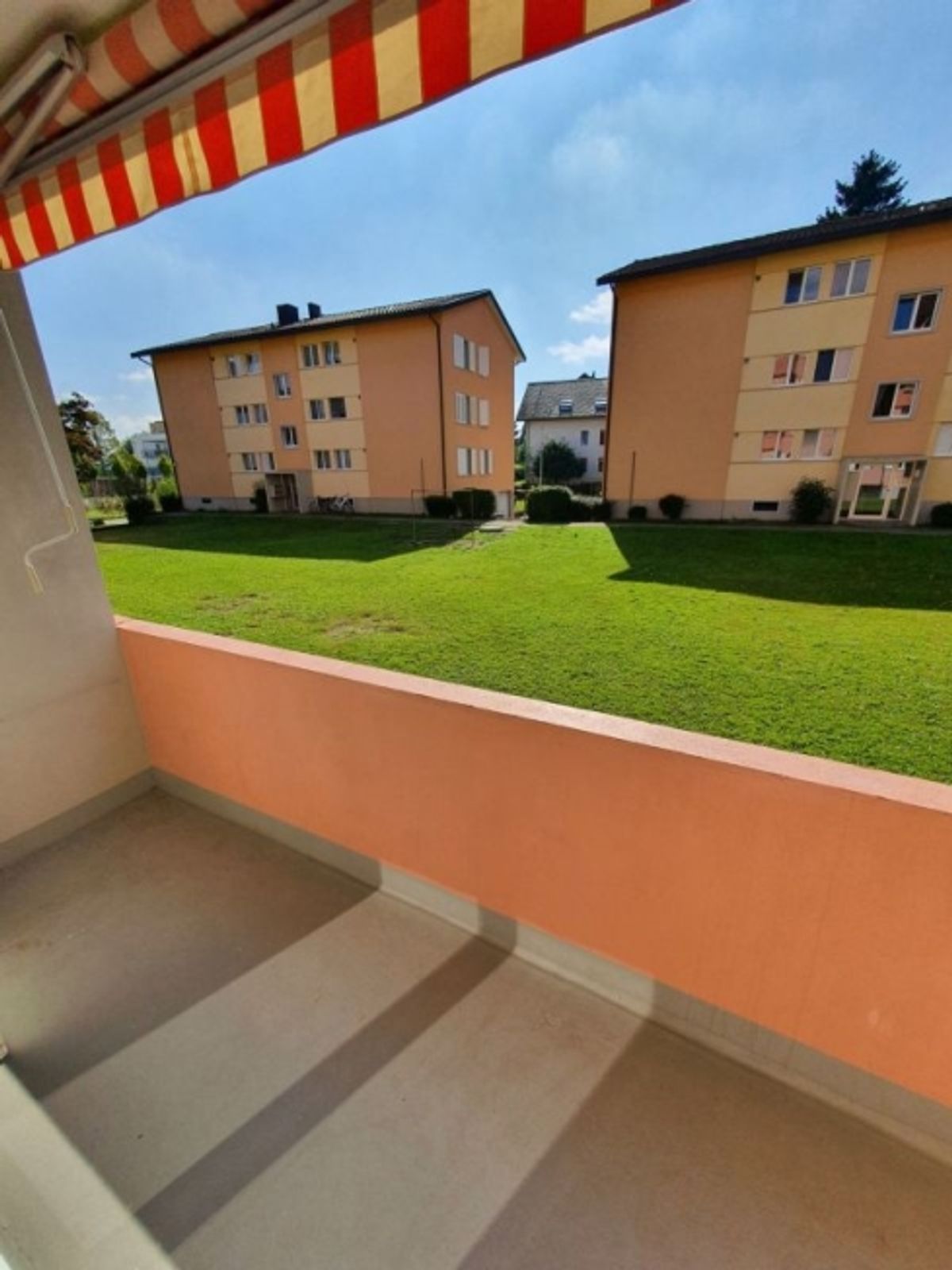 schöne 2.5-zimmer Wohnung im Hochparterre - 12