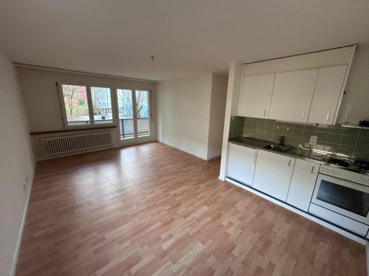 Helle 2 Zimmerwohnung mit Balkon ins Grüne zu vermieten - 3