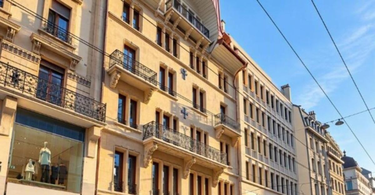 Genève hypercentre - Bureaux aménagés à l'état neuf au sein d'un immeuble rénové - 6