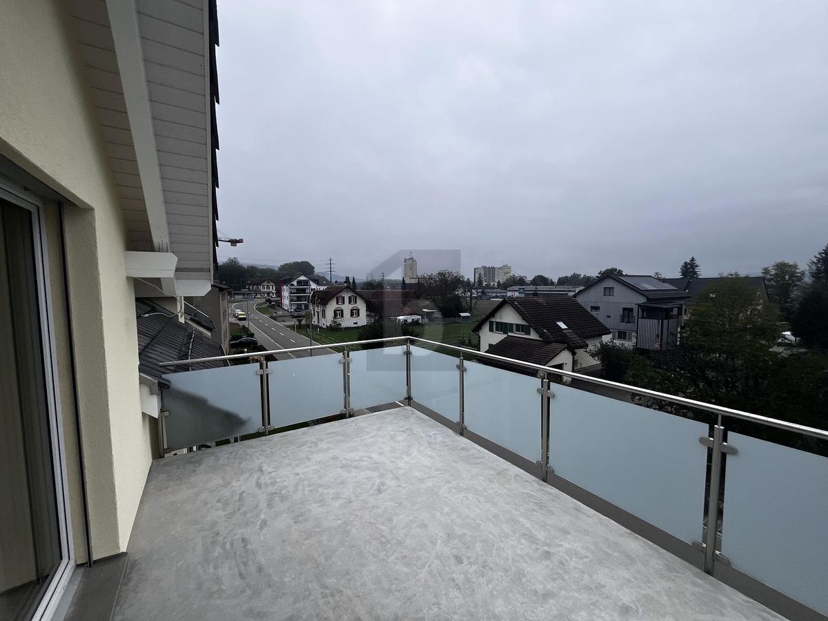 VIEL PLATZ, ZWEI BALKONE UND HERRLICHE WEITSICHT - 0