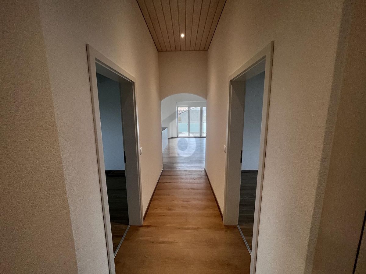 VIEL PLATZ, ZWEI BALKONE UND HERRLICHE WEITSICHT - 2