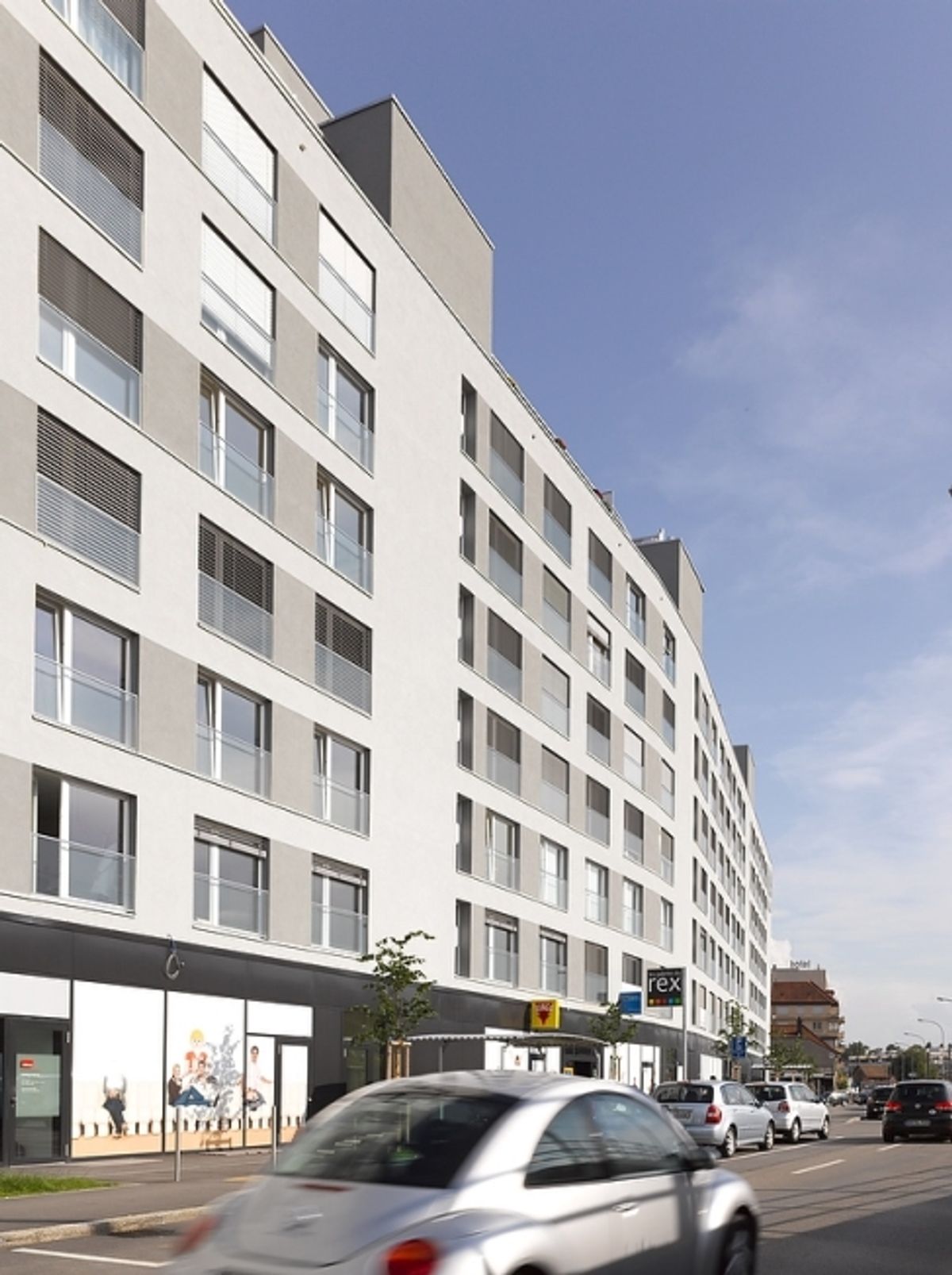 Tout à portée de main  gare, commerces et confort moderne ! - 0