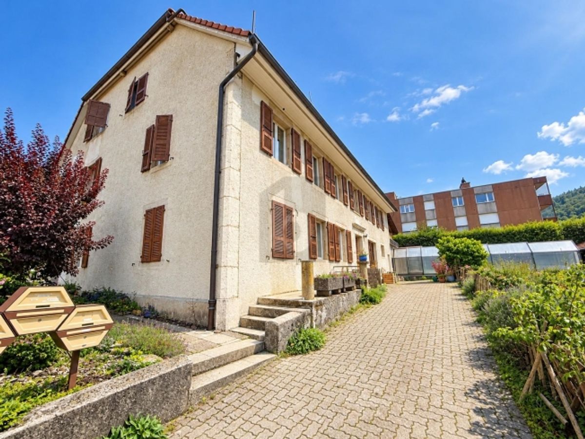 BEAU, RÉNOVÉ AVEC JARDIN ET PISCINE - 0