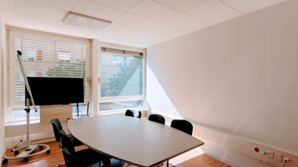 Bureaux de 140m2 (divisibles 55/85m2) lumineux et clé en main au centre de Lausanne ! - 3