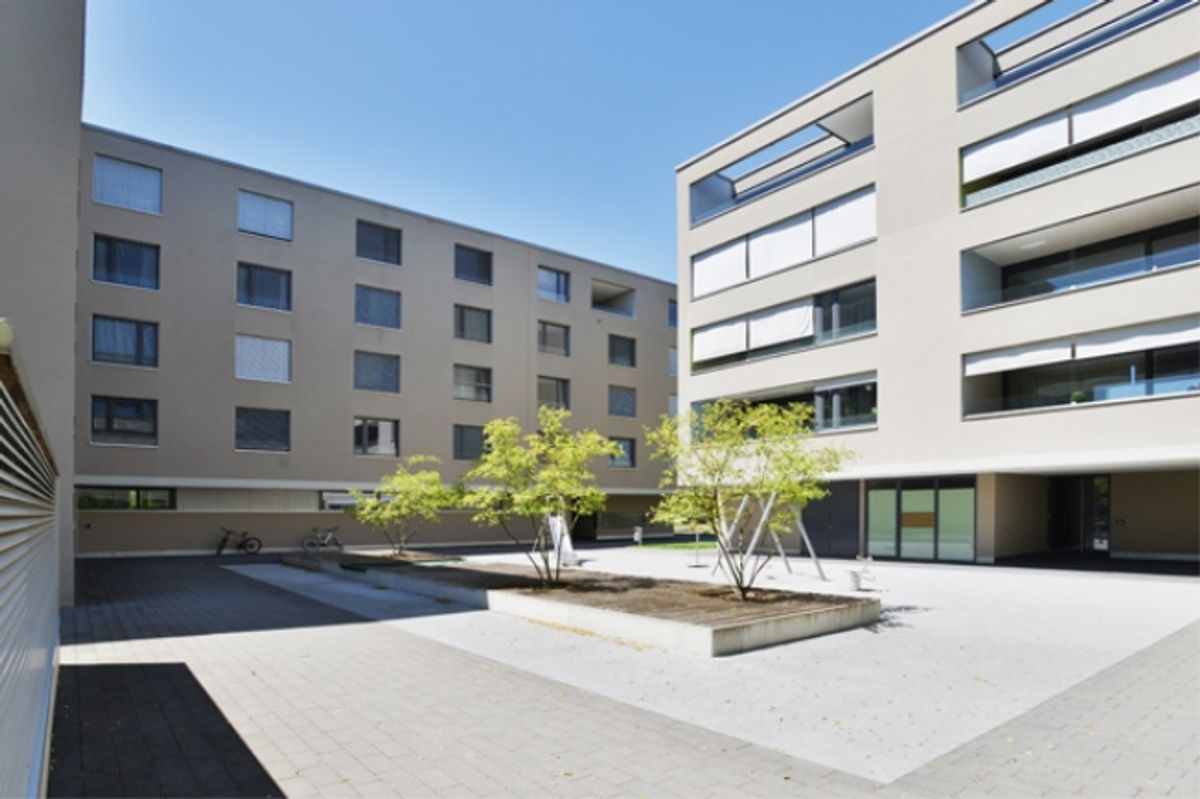 Moderne und ruhige Überbauung in Zentrumsnähe - MIETEN OHNE KAUTION - 1