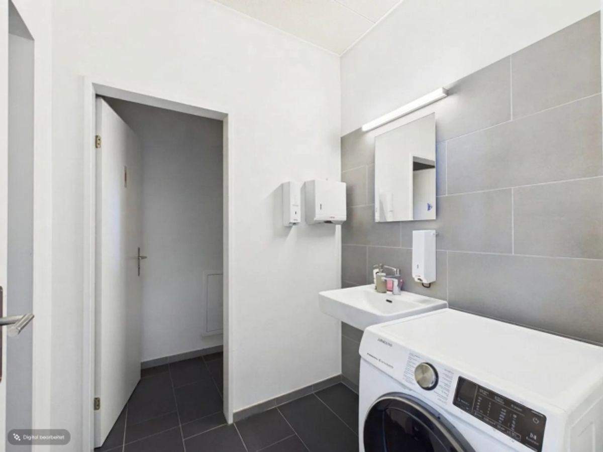 Eingerichteter Coiffeursalon mit 122 m² mieten in Spreitenbach - 9