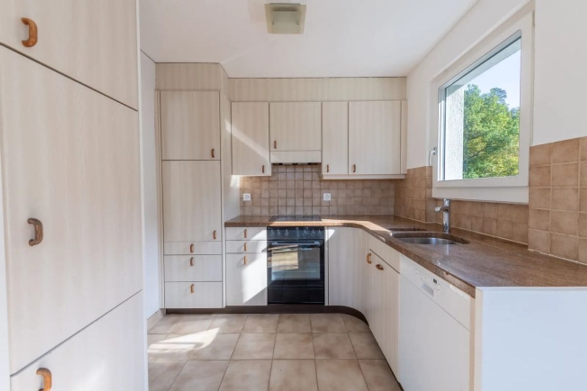 Wohnen über den Dächern von Kehrsatz Helle 5.5-Zimmerwohnung mit Bastelraum - 3
