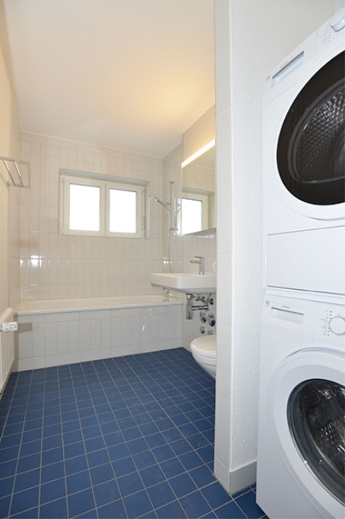 Schöne und familienfreundliche Wohnung an ruhiger Lage - 3