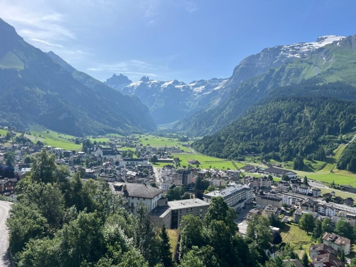 Hoch oben leben mit Aussicht/einzigartig und traumhaft - 0