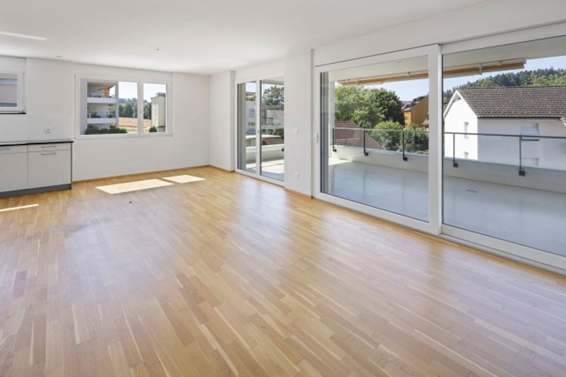 Moderne Wohnoase mit grosser Terrasse und viel Licht - 3