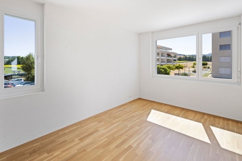 Moderne Wohnoase mit grosser Terrasse und viel Licht - 9