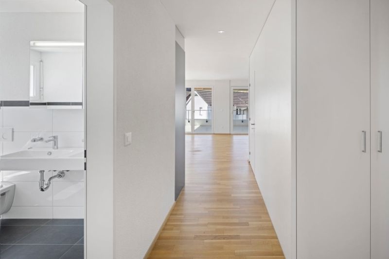 Moderne Wohnoase mit grosser Terrasse und viel Licht - 11
