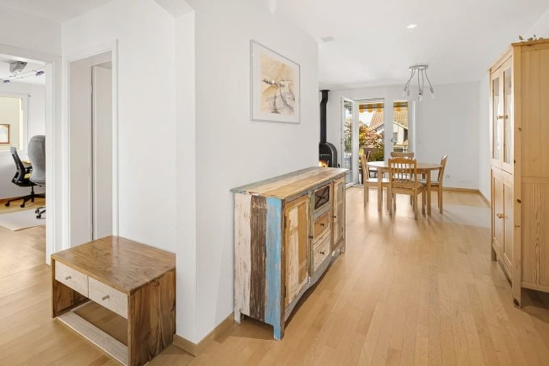 Zentrale, ruhige Wohnoase mit Sonnenbalkon und tiefem Steuerfuss - 6