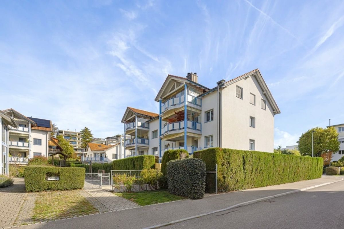 Zentrale, ruhige Wohnoase mit Sonnenbalkon und tiefem Steuerfuss - 10