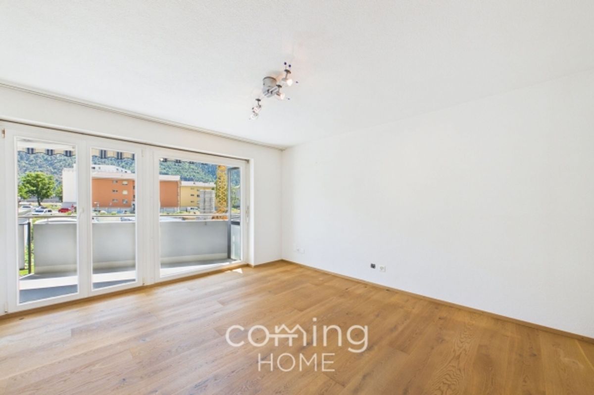 Gepflegte 4.5 Zimmerwohnung in Steg-Hohtenn mit sonnigem Balkon und Bergsicht - 1
