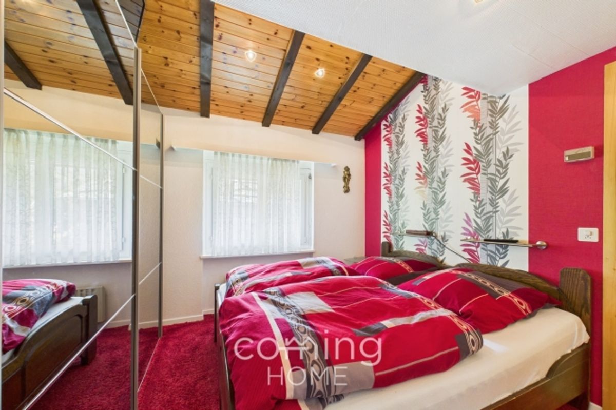 Charmante 2.5-Zimmer-Wohnung in Saas-Grund - Mit Cheminée, Bergsicht & grossem Balkon - 6