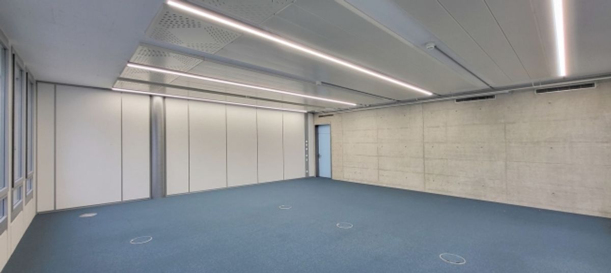 JETZT NEU MIT SHOWFLÄCHE! Doppeltes Eckbüro mit sehr viel Tageslicht! - 8