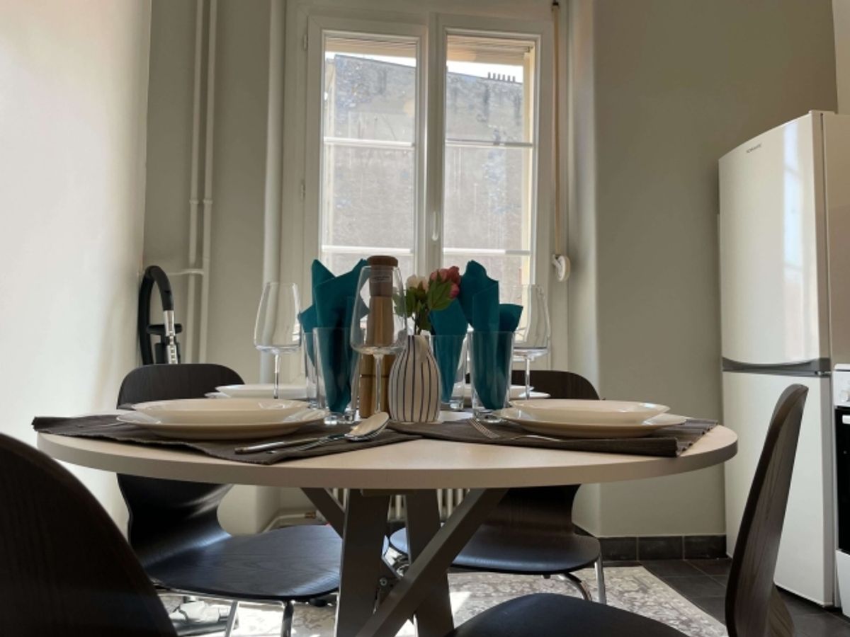 Your Next Chapter Starts Here - Furnished Room in a Top Location - 7