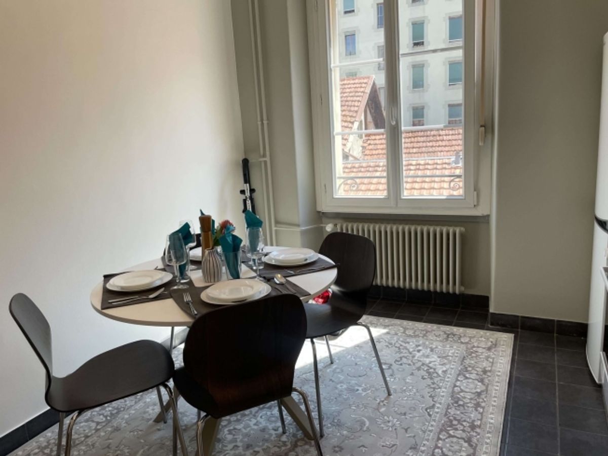 Your Next Chapter Starts Here - Furnished Room in a Top Location - 8