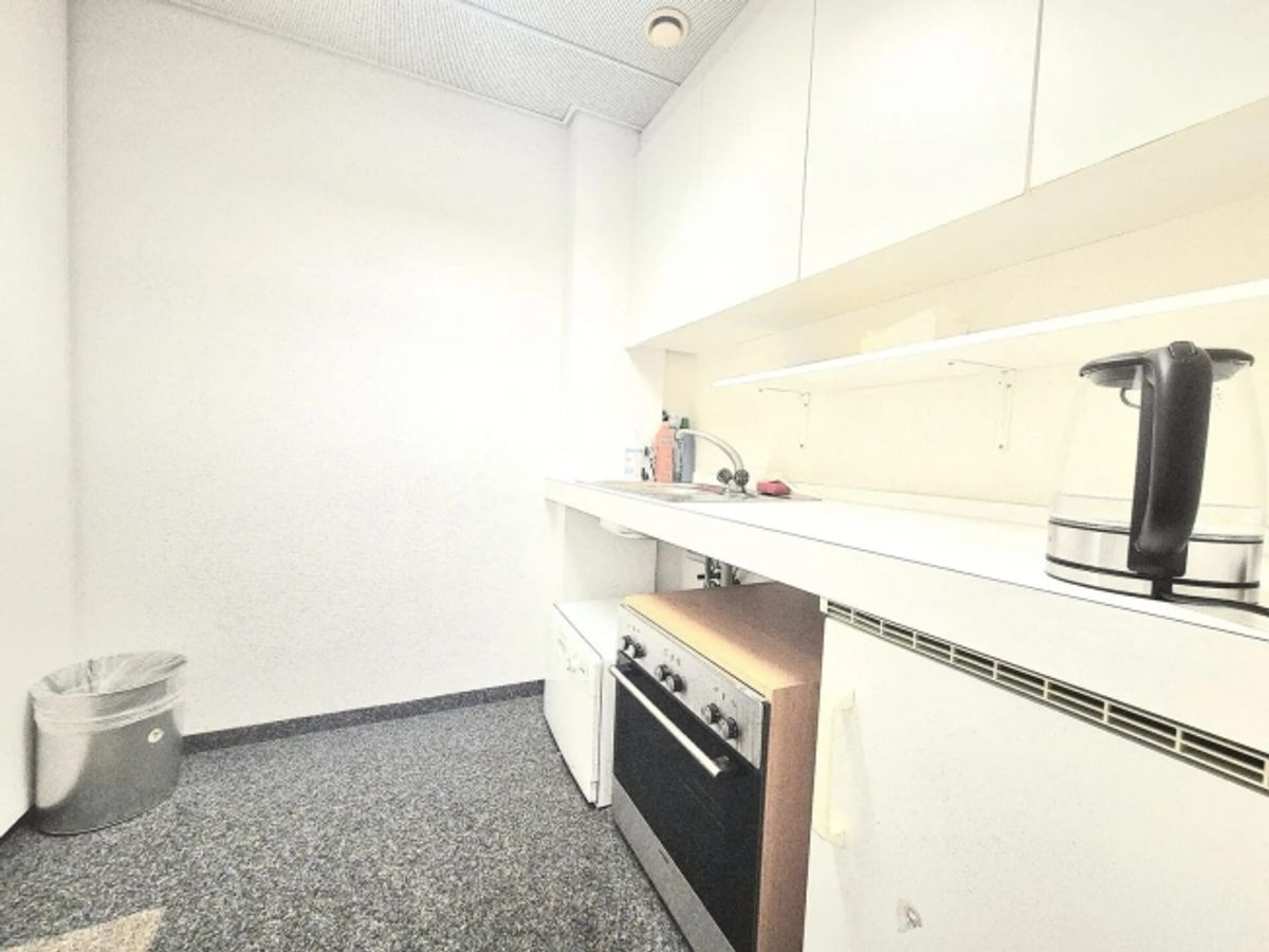 Büro mit 9 Räumen und 211 m² nahe Bahnhof Aarau mieten - 5