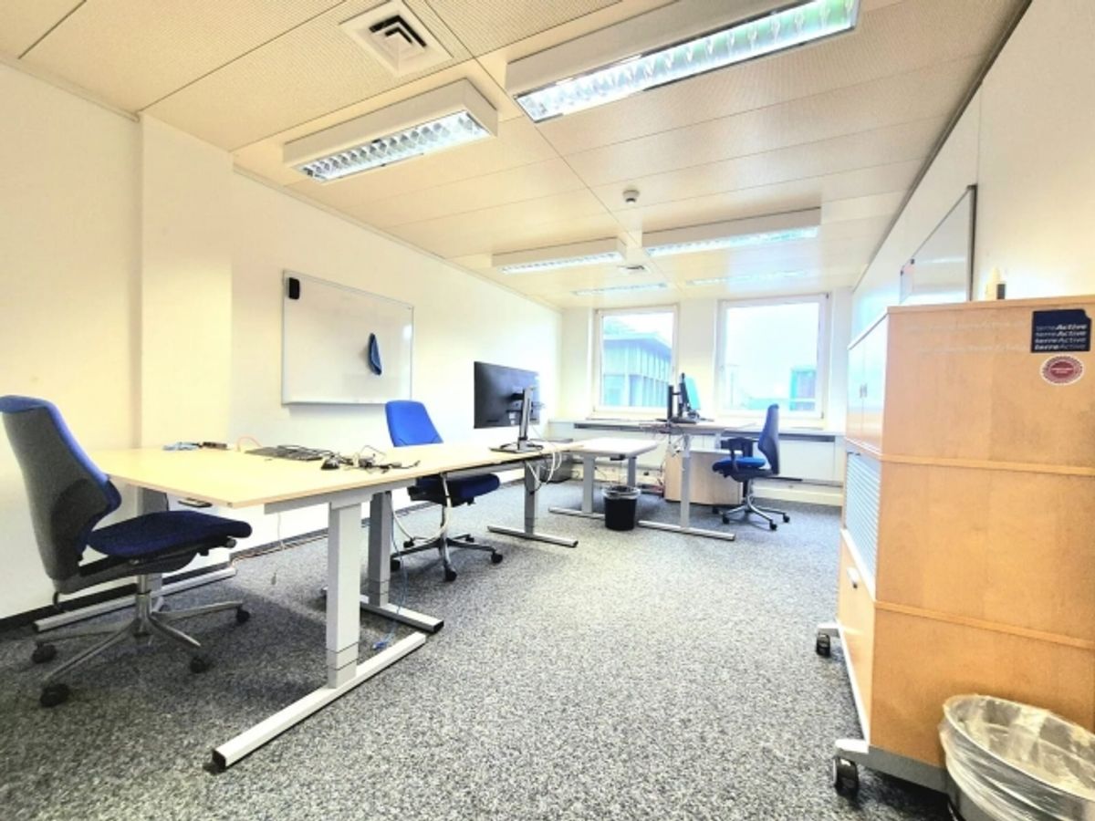 Büro mit 9 Räumen und 211 m² nahe Bahnhof Aarau mieten - 0