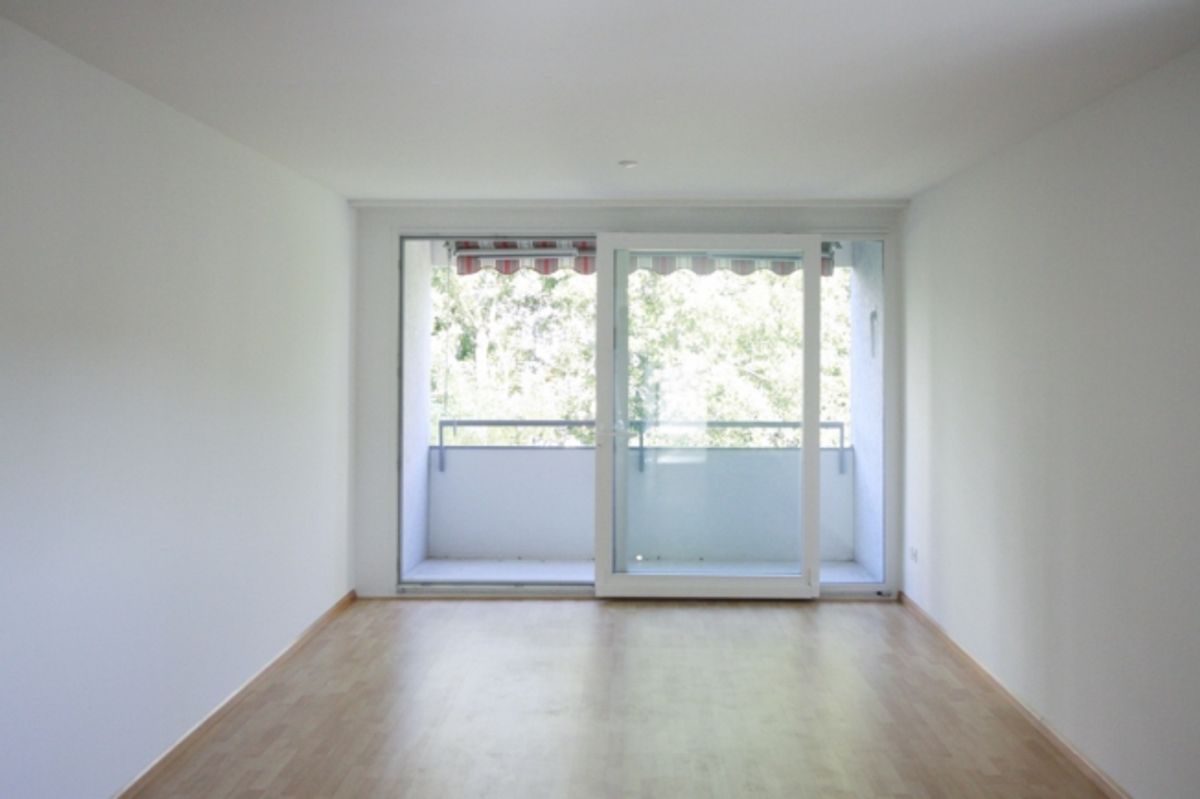 Sonnige Wohnung mit zwei Balkonen an zentraler Lage - 3