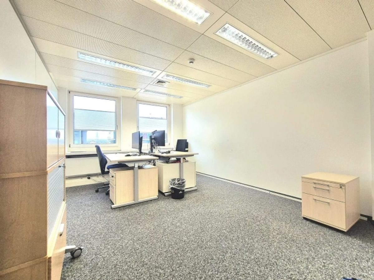Büro mit 9 Räumen und 211 m² nahe Bahnhof Aarau mieten - 3