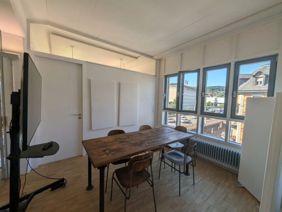 Helle Bürofläche mit 165 m² in Zürich-Kreis 5 zu mieten - 2