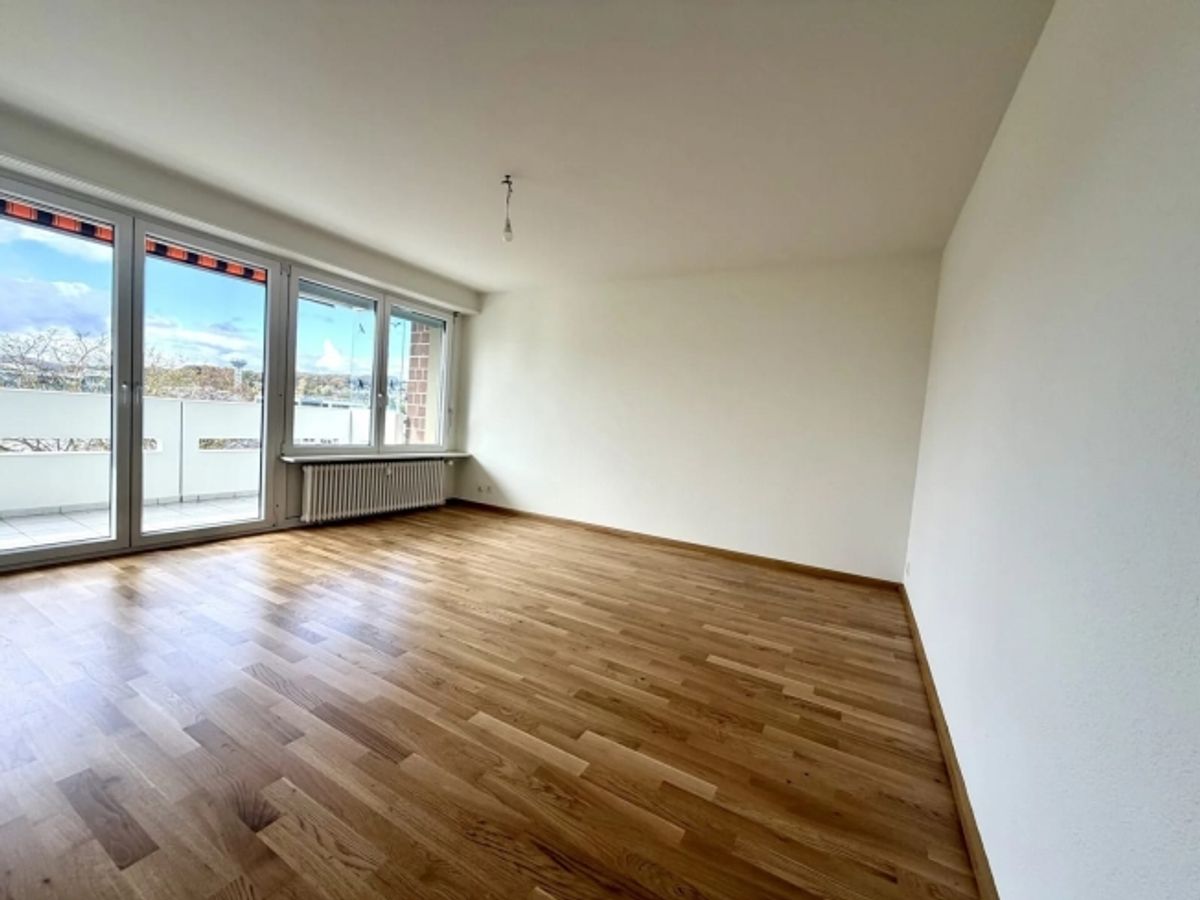 3.5-Zimmer-Wohnung mit Balkon und Weitblick in Therwil mieten - 1