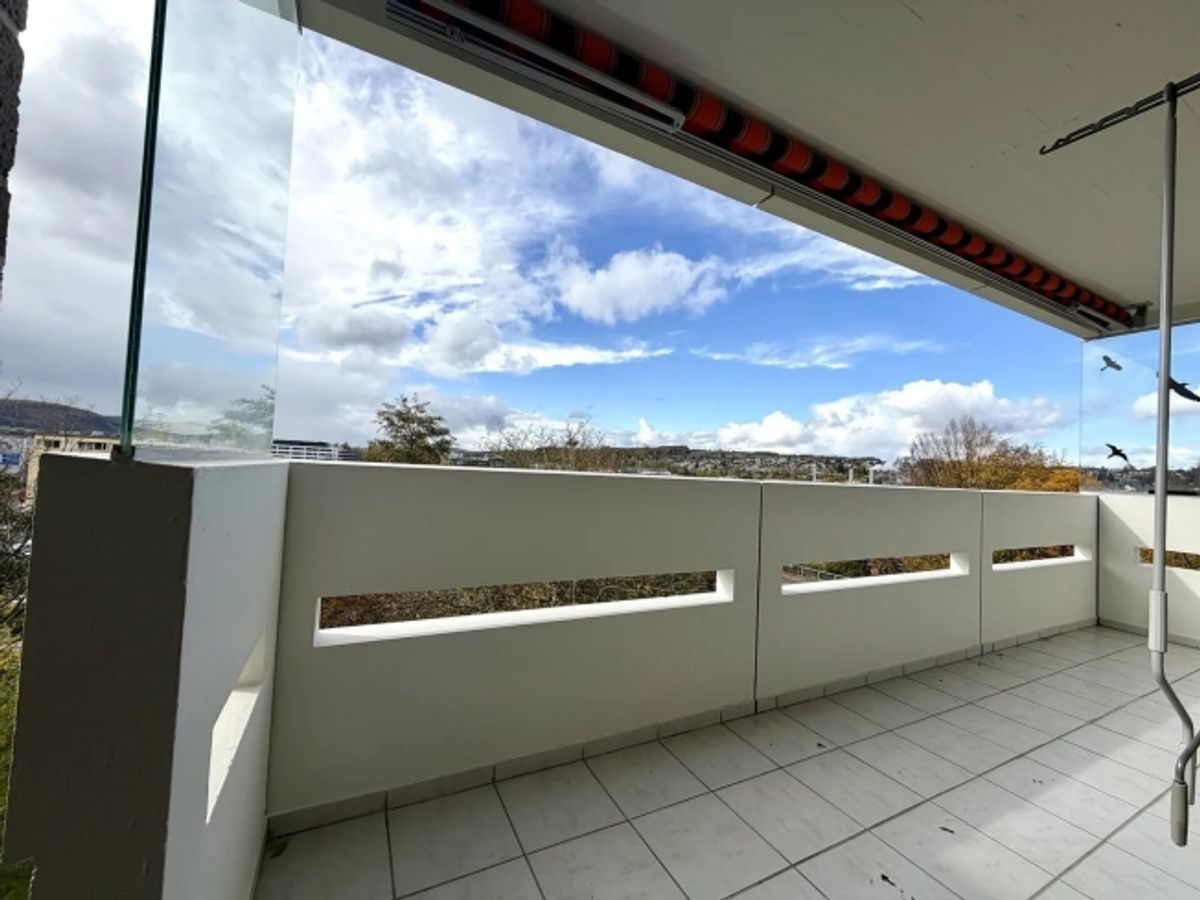 3.5-Zimmer-Wohnung mit Balkon und Weitblick in Therwil mieten - 2