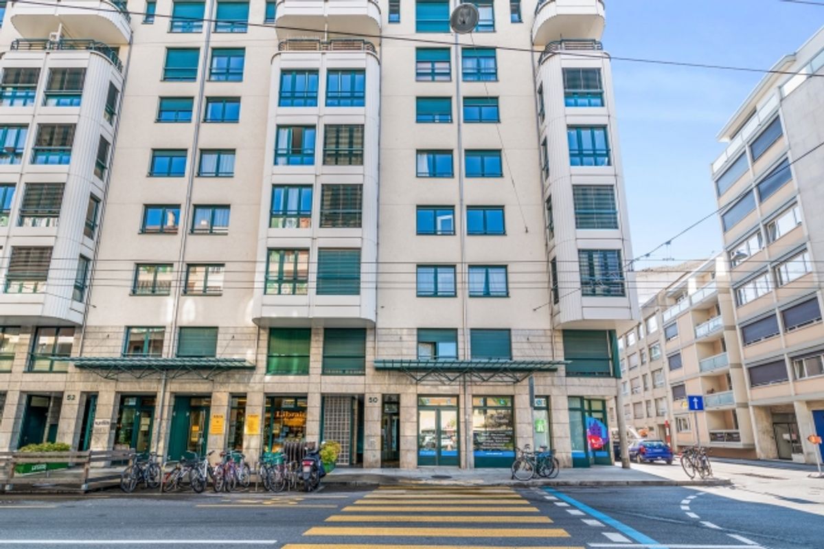 Spacieux 5 pièces de 102 m² avec balcon au cœur de Genève - 1