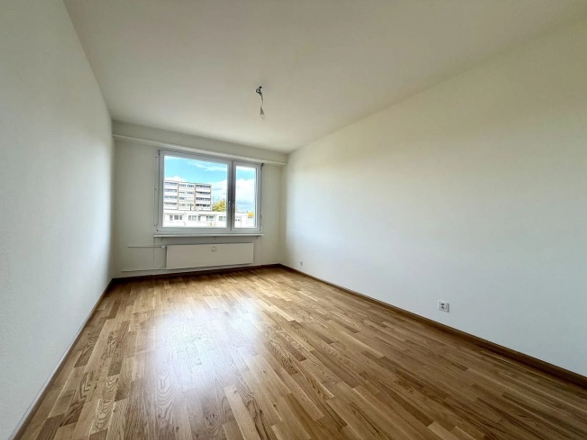 3.5-Zimmer-Wohnung mit Balkon und Weitblick in Therwil mieten - 4