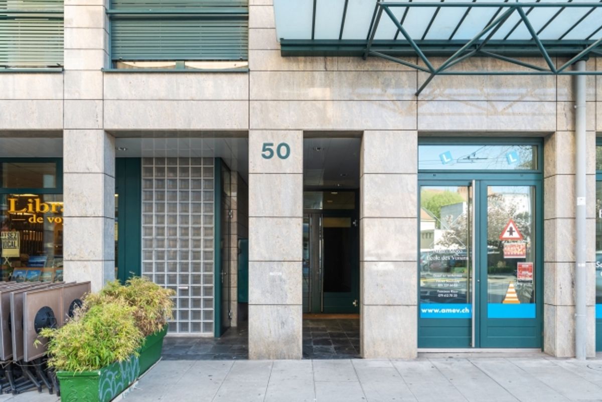 Spacieux 5 pièces de 102 m² avec balcon au cœur de Genève - 4