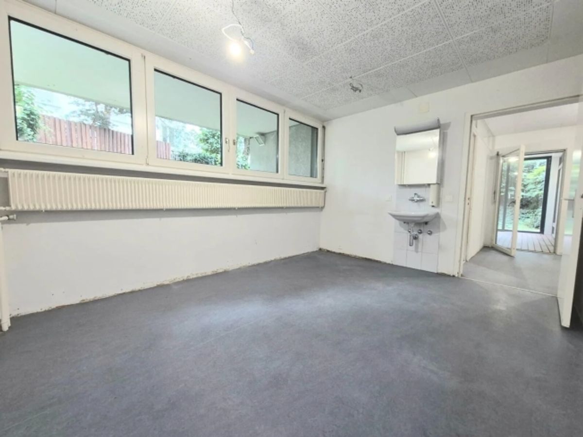Büro mit verglaster Veranda im Grünen - 180 m² in Aarau mieten - 1