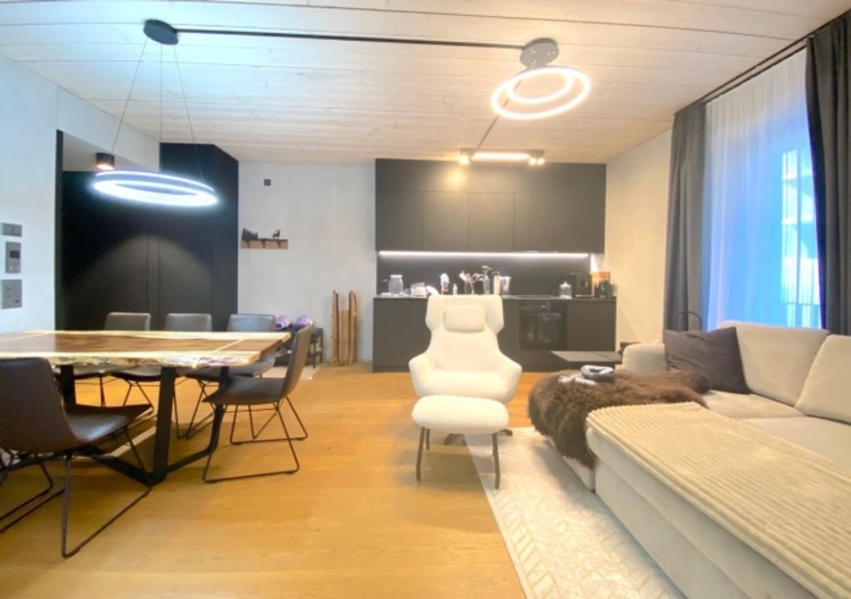 Moderne möblierte 3.5-Zimmer-Wohnung zur Miete in Andermatt - 1
