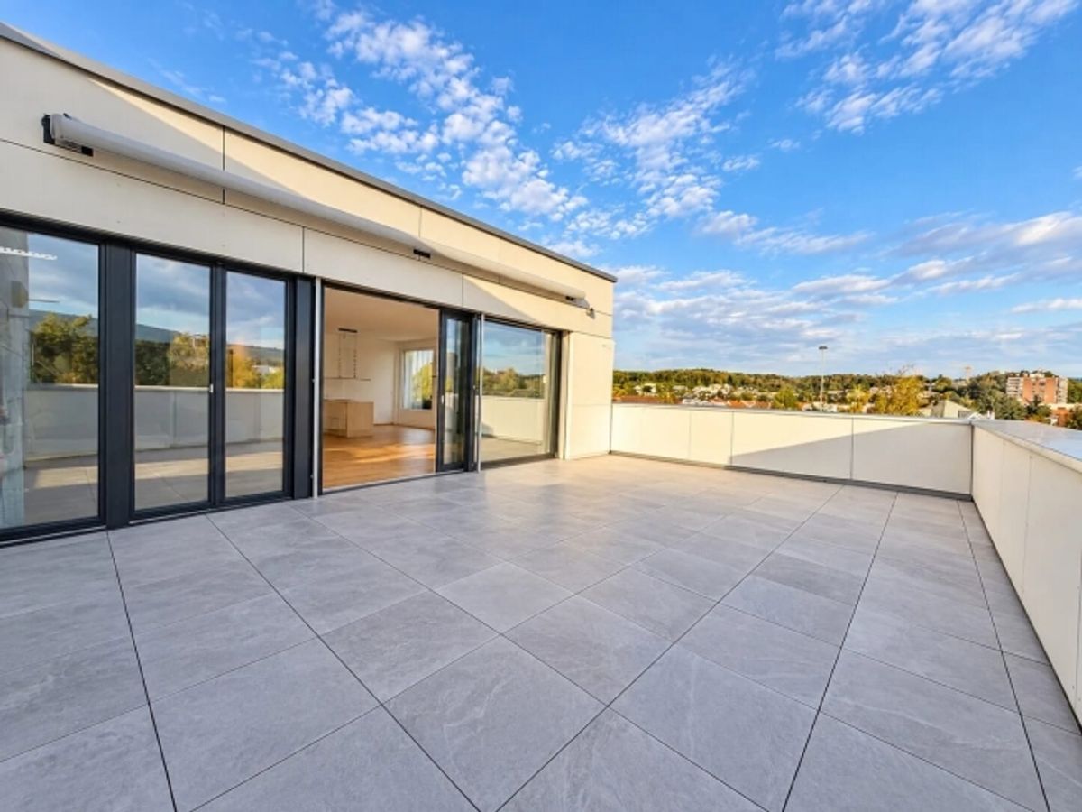 4.5-Zimmer-Penthouse mit Dachterrasse in Therwil mieten - 1
