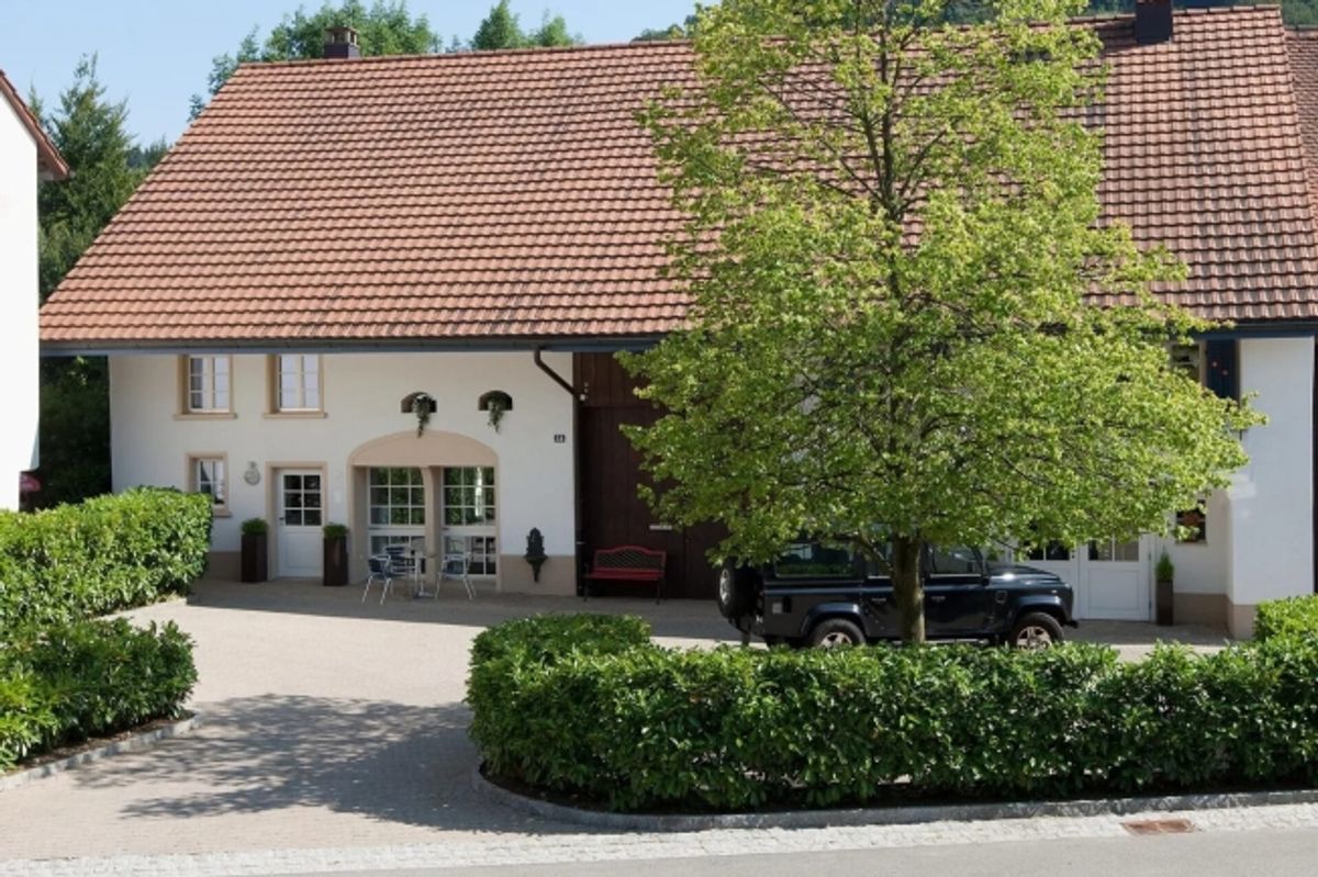 Charmantes 5-Zimmer-Doppelhaus mit Balkon in Effingen mieten - 5