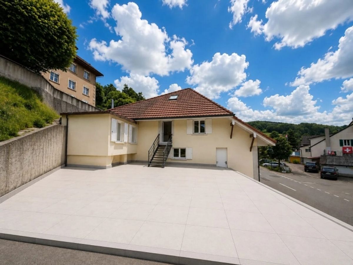 Renovierte 3.5-Zimmer-Maisonette mit 35 m² Balkon in Seewen mieten - 0