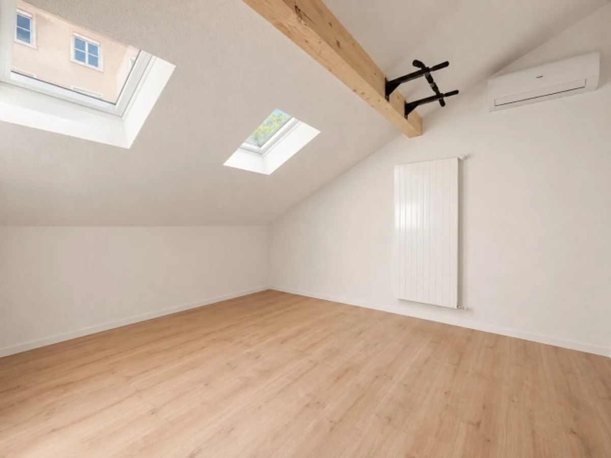 Renovierte 3.5-Zimmer-Maisonette mit 35 m² Balkon in Seewen mieten - 2
