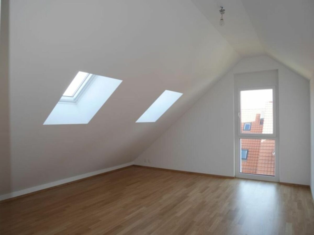 grosse 3.5-Zi-Maisonette Wohnung mit Loggia - 3