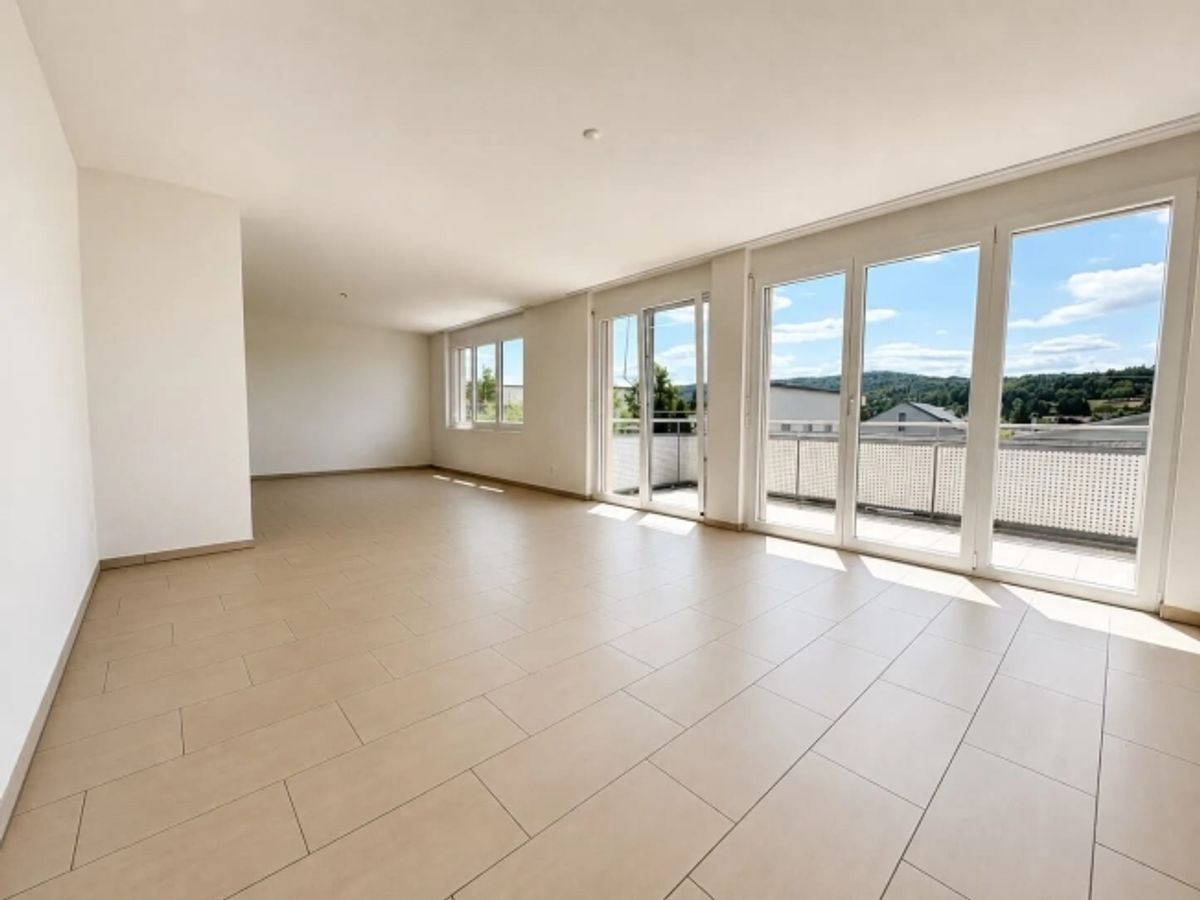 5.5-Zimmer-Maisonette mit Balkon und Weitblick in Scherz mieten - 0