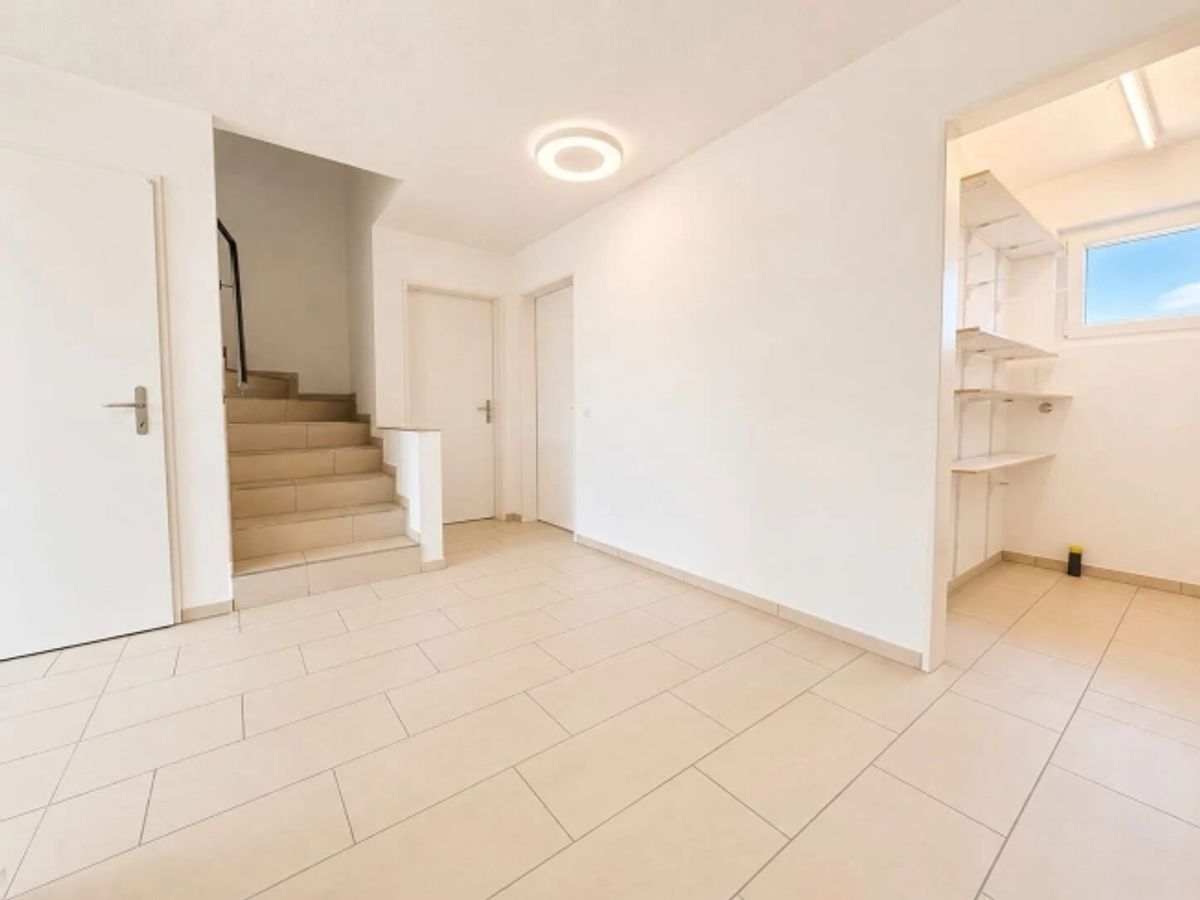 5.5-Zimmer-Maisonette mit Balkon und Weitblick in Scherz mieten - 2