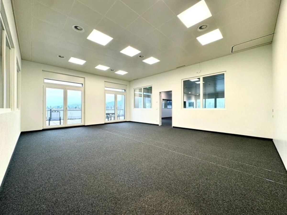 Büro mit 537 m² direkt beim Bahnhof Würenlos mieten - 3
