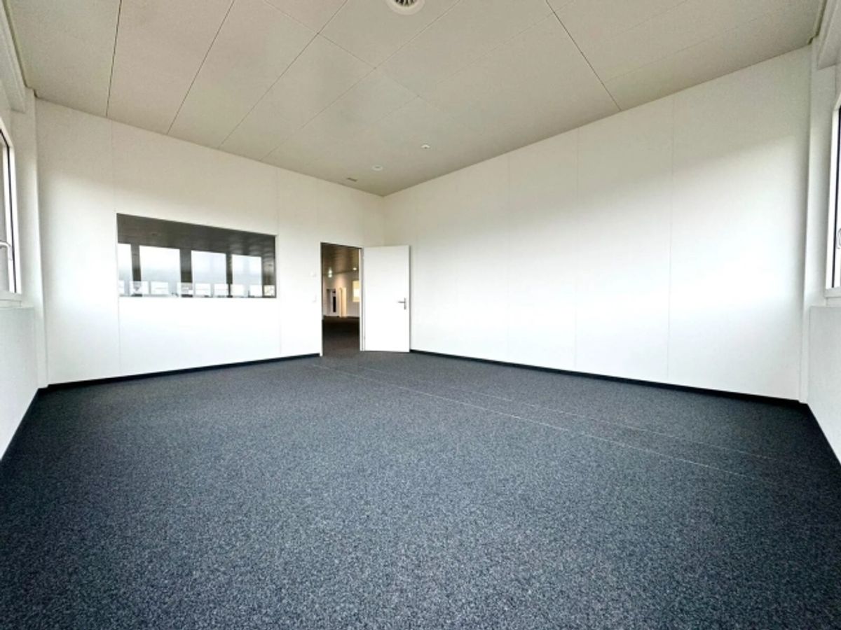 Büro mit 537 m² direkt beim Bahnhof Würenlos mieten - 4