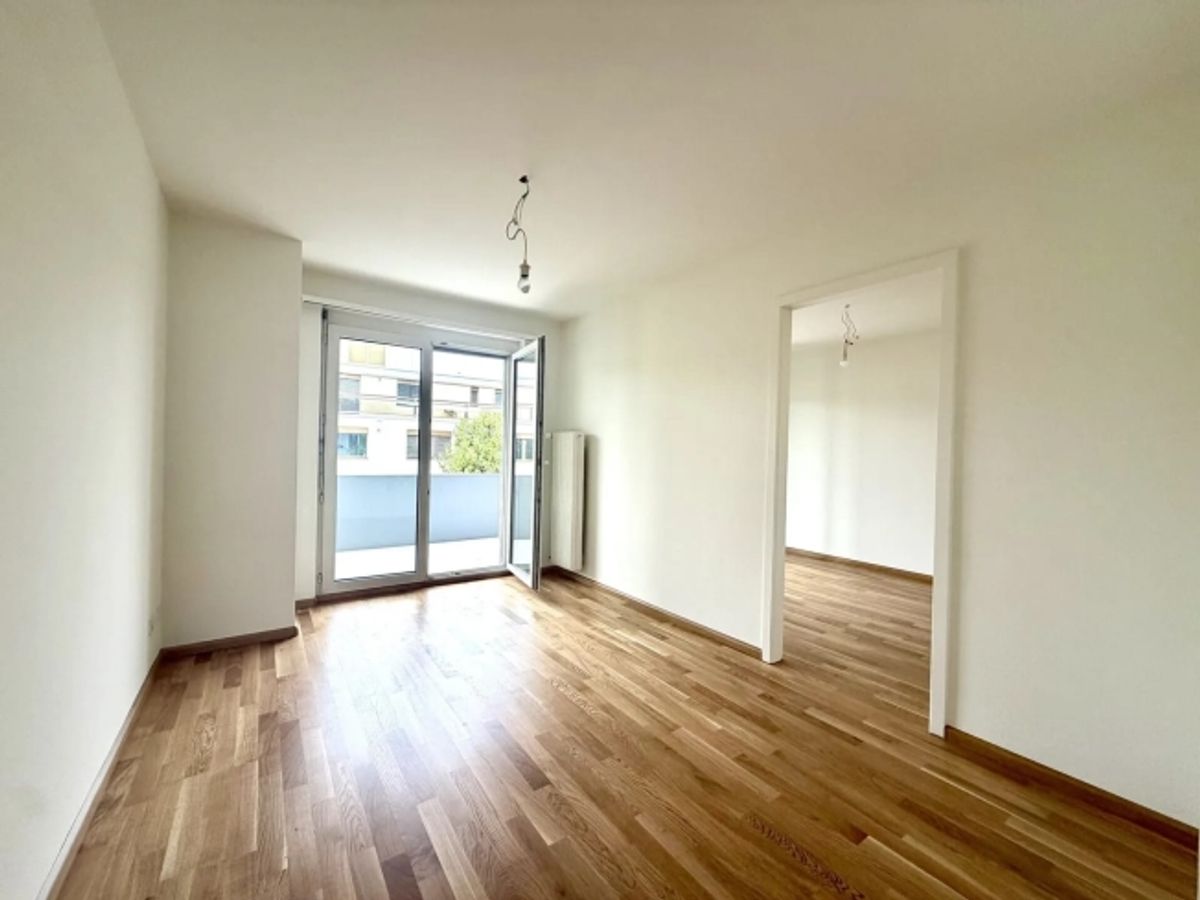 4.5-Zimmer-Dachwohnung mit Balkon und Weitblick in Reinach mieten - 4