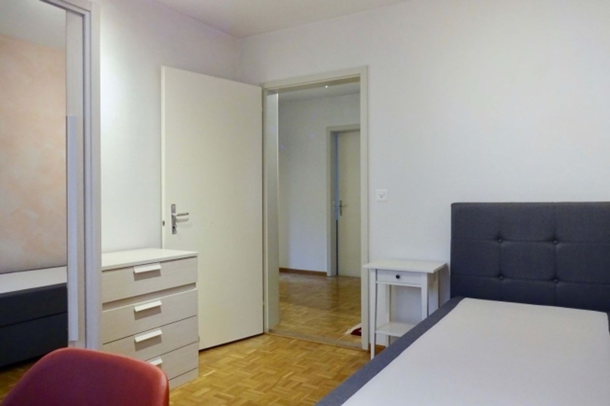 Furnished room in modernised apartment in a top location - 9