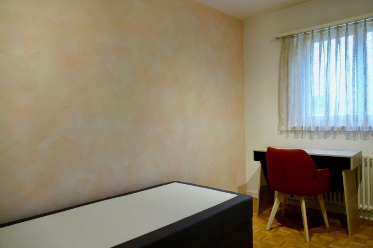 Furnished room in modernised apartment in a top location - 2