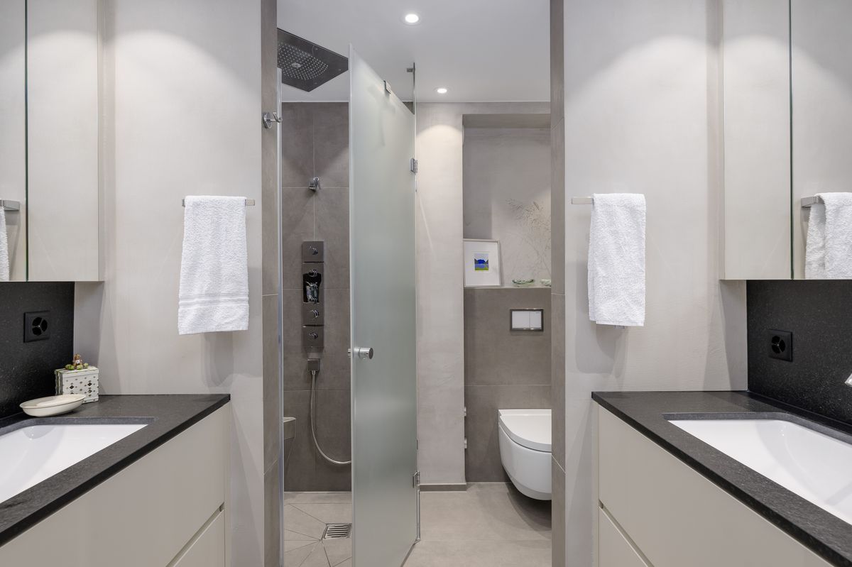 Exclusive living experience with a stunning lake view - 5