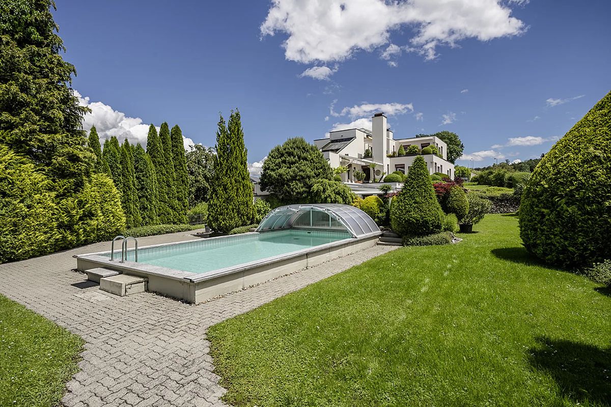 Exclusive living experience with a stunning lake view - 6